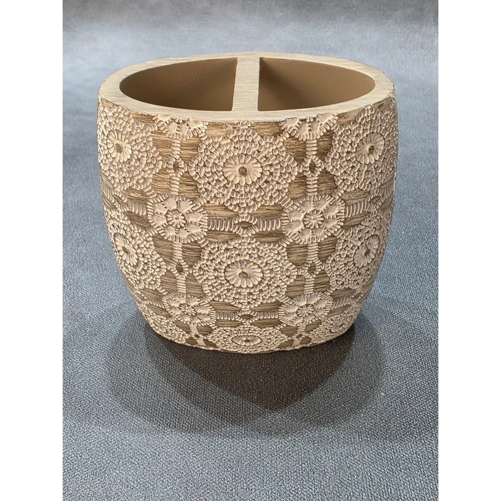Floral Lace Textured Toothbrush Holder Neutral Boho Bathroom Accessory Cream